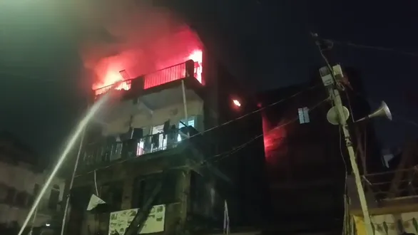 vadodara-yakutpura-house-fire-ganesh-visarjan-rescue-official-update