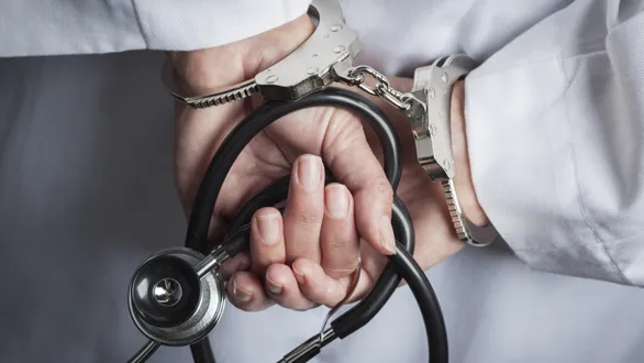 surat-palsana-kanav-phc-vaccination-negligence-kids-admitted-icu-glimepiride-overdose