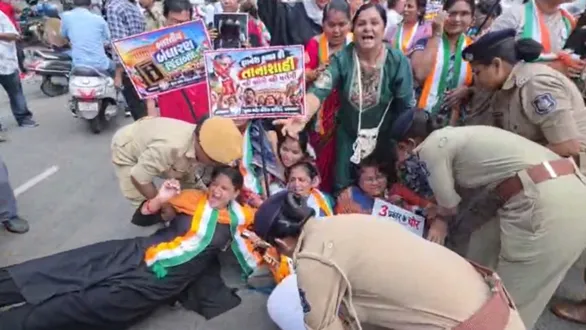 surat-congress-protests-against-cec-gyanesh-kumar-police-detained-workers