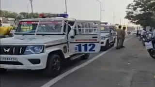 Surat News:કાપોદ્રામાં રસ્તા પર અચાનક ઢળી પડતાં 45 વર્ષીય આધેડનું મોત, સમગ્ર ઘટના સીસીટીવીમાં કેદ