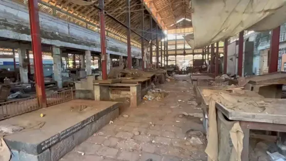 rajkot-lakhajiraj-market-renovation-delay-tradders-protest-after-9-months-of-inaction