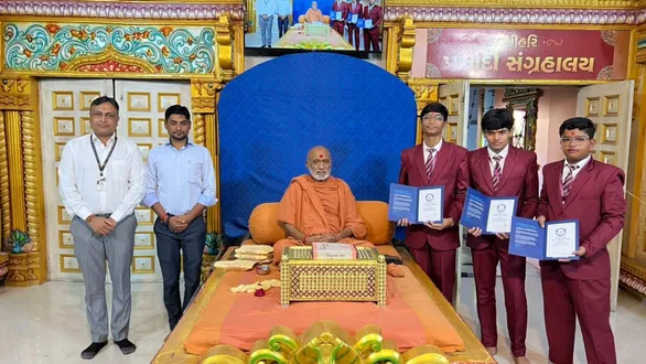 surat-news-swaminarayan-gurukul-ved-road-students-create-world-record-in-roller-skating-at-belgaum