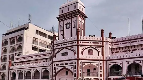 surat-news-health-department-inspects-84-restaurants-issues-54-notices