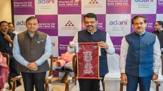 ગાંધી જયંતિ નિમિત્તે ધારાવીવાસીઓને ભેટ; CM ફડણવીસે ધારાવી એક્સપિરીયન્સ સેન્ટર,ધારાવી ગીત અને કોફી ટેબલ બુકનું કર્યું વિમોચન