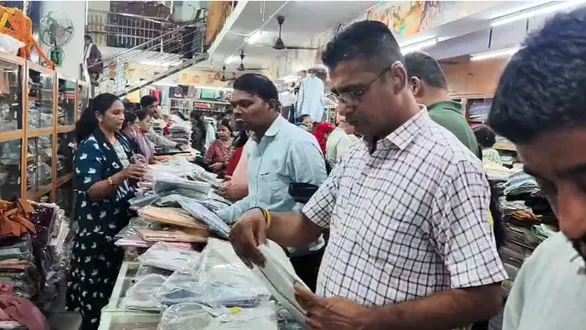 vadodara-gandhi-jayanti-khadi-gramodyog-purchase-discount