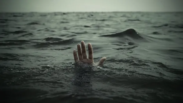 chhotaudepur-news-simalfaliya-youth-drowned-lake