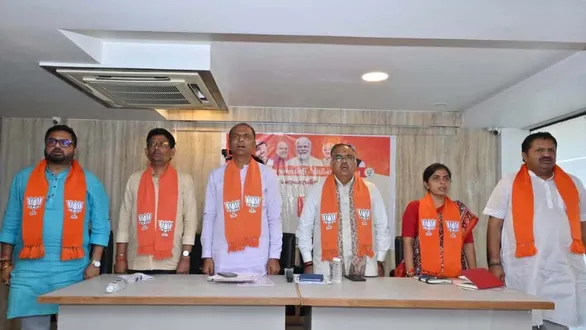 gandhinagar-municipal-election-tarun-chugh-reviews-bjps-organisational-preparations