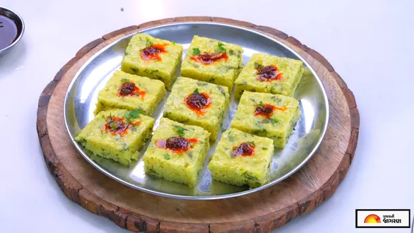 how-to-make-delicious-and-soft-dudhi-methi-khatta-dhokla-with-garlic-chutney-at-home-easy-gujarati-recipe