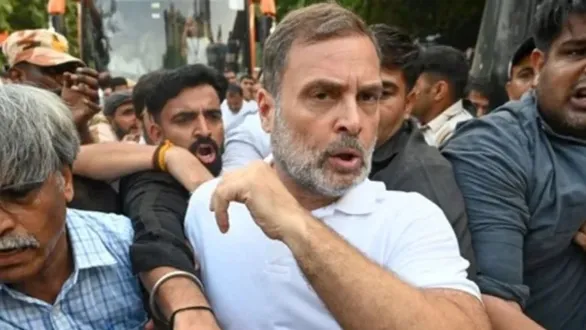 rahul-gandhi-opposition-leaders-protest-at-rajghat-in-delhi