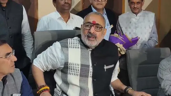 giriraj-singh-responds-to-demand-for-gyanesh-kumars-resignation-and-rising-yarn-prices-in-surat