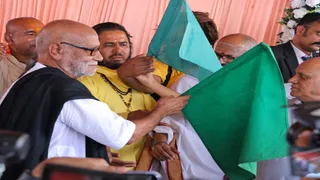 Kanyakumari to Kedarnath Yatra:મોરારી બાપુએ કન્યાકુમારીથી કેદારનાથ સુધીની પવિત્ર ‘ભારત સ્વસ્તિક યાત્રા’નો પ્રારંભ કરાવ્યો