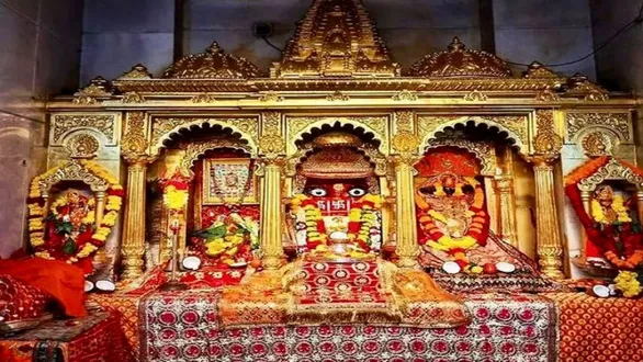 pavagadh-navratri-2026-darshan-timings-mahakali-temple-schedule