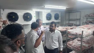 Rajkot News:રાજકોટ મનપા ફૂડ વિભાગના દરોડા:અનહાઇજેનિક કન્ડિશનમાં વેચાતું 1500 કિલો અખાદ્ય ચિકન પકડ્યું