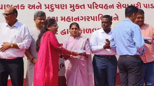 vadodara-municipal-corporation-implements-dress-code-for-class-3-and-4-employees
