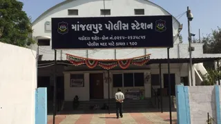 વડોદરામાં ડબલ લાઇફ જીવતા ઠગની પોલ ખૂલી: સ્ટાફ નર્સને પ્રેમજાળમાં ફસાવી લાખો રૂપિયા પડાવ્યા!