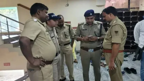 ahmedabad-tax-fraud-aam-janmat-party-booked-for-rs-843-crore-bogus-donation-racket