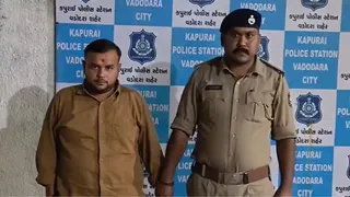 વડોદરા: પ્રધાનમંત્રી આવાસ યોજનાના નામે દૂધના વેપારી સાથે રૂ. 17.75 લાખની ઠગાઈ, એજન્ટ જીલ બારોટની ધરપકડ