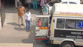 Ahmedabad: ખોખરામાં બંધ ફ્લેટમાંથી બેગમાં ભરેલી વૃદ્ધાની લાશ મળી, પાડોશીઓને તીવ્ર દુર્ગંધ આવતા પોલીસ બોલાવાઈ