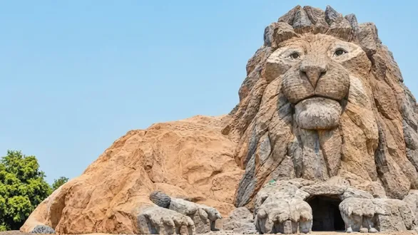 sanand-vanaliya-lion-shape-durga-temple-51-shaktipeeth-nal-sarovar