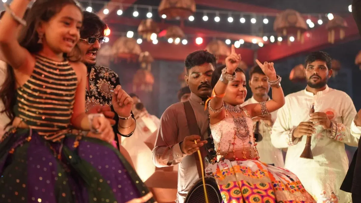ahmedabad-adhya-raas-garba-shankus-farm-navratri-celebration-devanshi-pandya