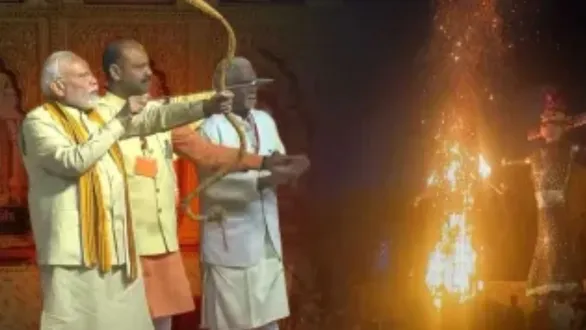 on-vijayadashami-pm-modi-calls-upon-the-nation-identify-antiindia-forces-and-defeat-them