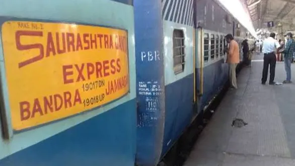 saurashtra-janata-express-to-stop-at-chorwad-road-station