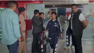 Surat News: સુરતમાં લિફ્ટ ખોટકાવાની બે ઘટના: અમરોલી અને મોટા વરાછામાં કુલ 17 લોકો ફસાયા, ફાયર વિભાગે તમામનો આબાદ બચાવ કર્યો