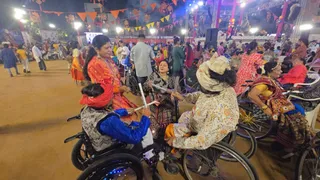Vadodara: સુભાનપુરામાં આફ્ટર નવરાત્રિની અનોખી ઉજવણી, 'દિવ્યાંગ ગરબા મહોત્સવ 2026'માં હજારો દિવ્યાંગજનો મન મૂકીને ઝૂમી ઉઠ્યા; જુઓ VIDEO
