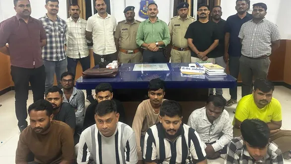 fake-sexual-wellness-medicine-scam-in-upleta-police-bust-3-illegal-call-centres-in-bhayavadar-10-accused-in-custody