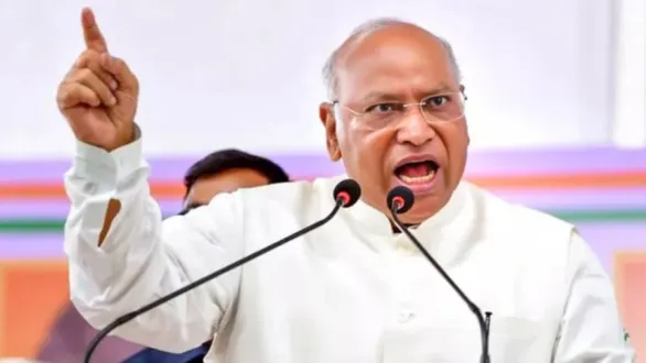 kharges-controversial-pm-modi-remark-sparks-bjp-outrage