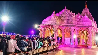 પાવાગઢ ખાતે રવિવાર અને પૂનમનો પવિત્ર સંયોગ: મા મહાકાળીના દર્શનાર્થે શ્રદ્ધાળુઓનું કીડીયારું ઉભરાયું