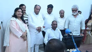અમદાવાદમાં 7 આધાર સેવા કેન્દ્રોનો પ્રારંભઃ  સાત ઝોનમાં આ સ્થળોએ દર રવિવારે સવારે 10થી 6 વાગ્યા સુધી આધાર સેવાઓ મળશે