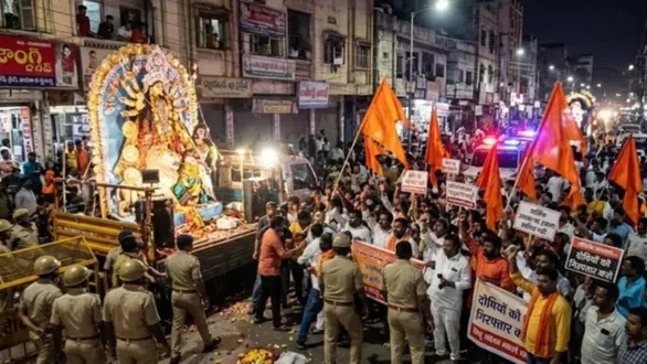 hyderabad-durga-puja-2026-visarjan-egg-throwing-incident-police-action
