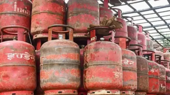 price-of-lpg-cylinder-in-pakistan-is-8200-rupees-rates-in-various-cities-in-india-including-ahmedabad