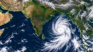 Cyclone Arnab 2026: આંધ્રપ્રદેશ અને ઓડિશા કિનારા તરફ આગળ વધી રહ્યું છે, IMD દ્વારા રેડ એલર્ટ જાહેર