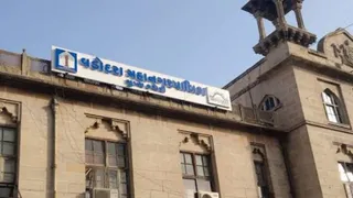 વડોદરામાં તહેવારો ટાણે ફૂડ વિભાગનો સપાટો: સિંગતેલ, ઘી અને પનીરના સેમ્પલ ફેલ, જાણીતી પેઢીઓ સામે કાર્યવાહી