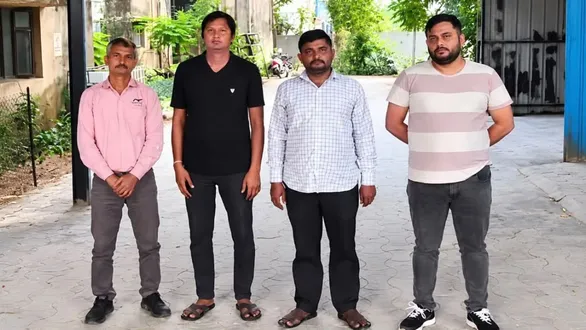 ankleshwar-fake-ghee-scam-31-lakh-adulterated-oil-seized-surat-accused-arrest