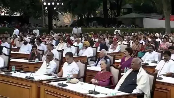 india-bloc-mock-parliament-cec-gyanesh-kumar-jan-mahabhiyog-sir-controversy
