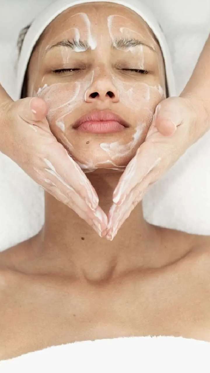 Winter Care Tips: શિયાળામાં ફેશિયલ કરાવું કેટલું યોગ્ય?