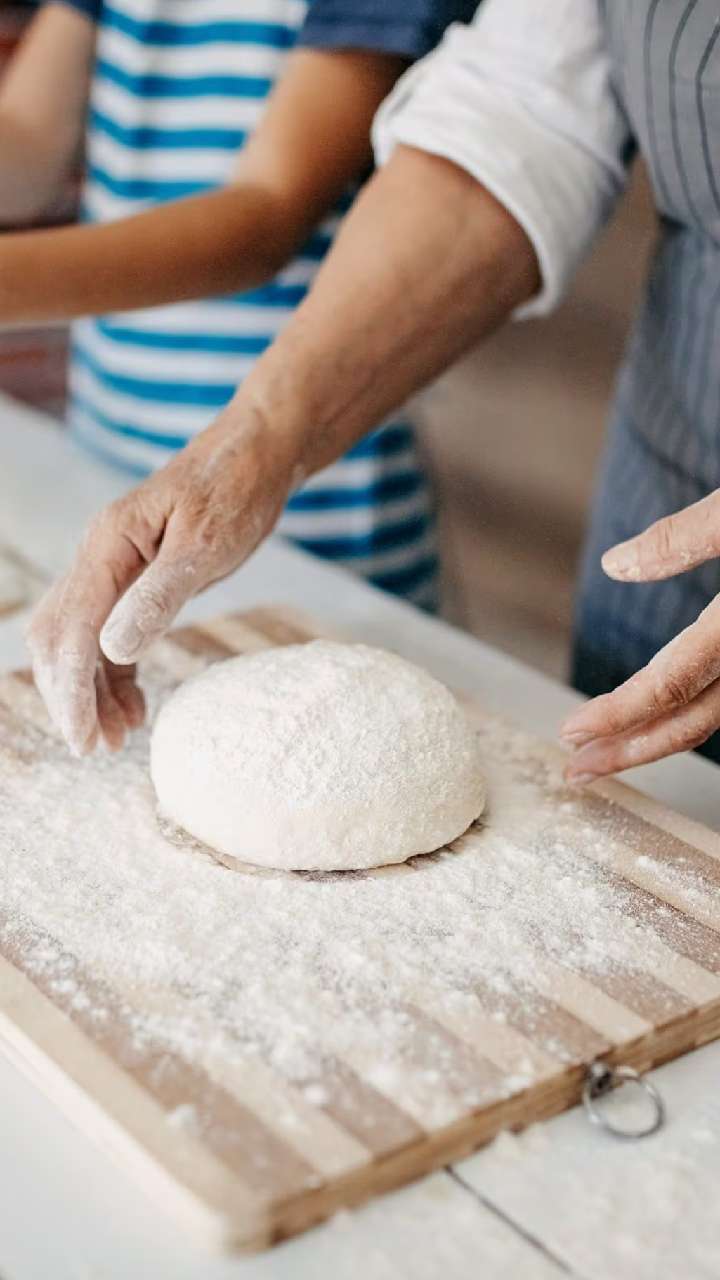 ફ્રિજમાં રાખેલો લોટ: સ્વાસ્થ્ય માટે વરદાન કે અભિશાપ?