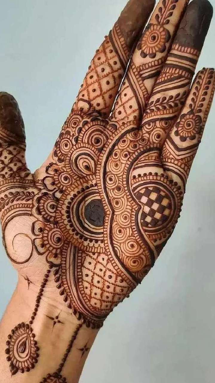 Women's Day Special: Trendy Mehendi Designs To Celebrate The Day - News18