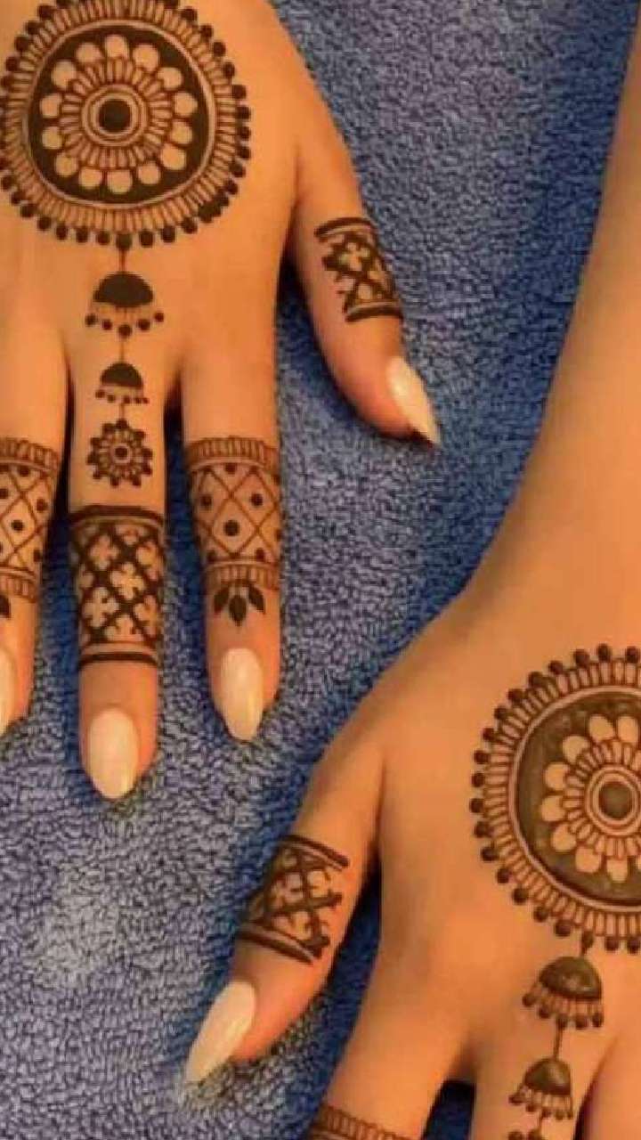 Bhai Dooj: भाई दूज पर हाथों में चंद मिनटो में लगाएं ये आसान मेहंदी डिजाइन |  Easy and Simple Mehndi Design For Bhai Dooj In Hindi - Hindi Boldsky