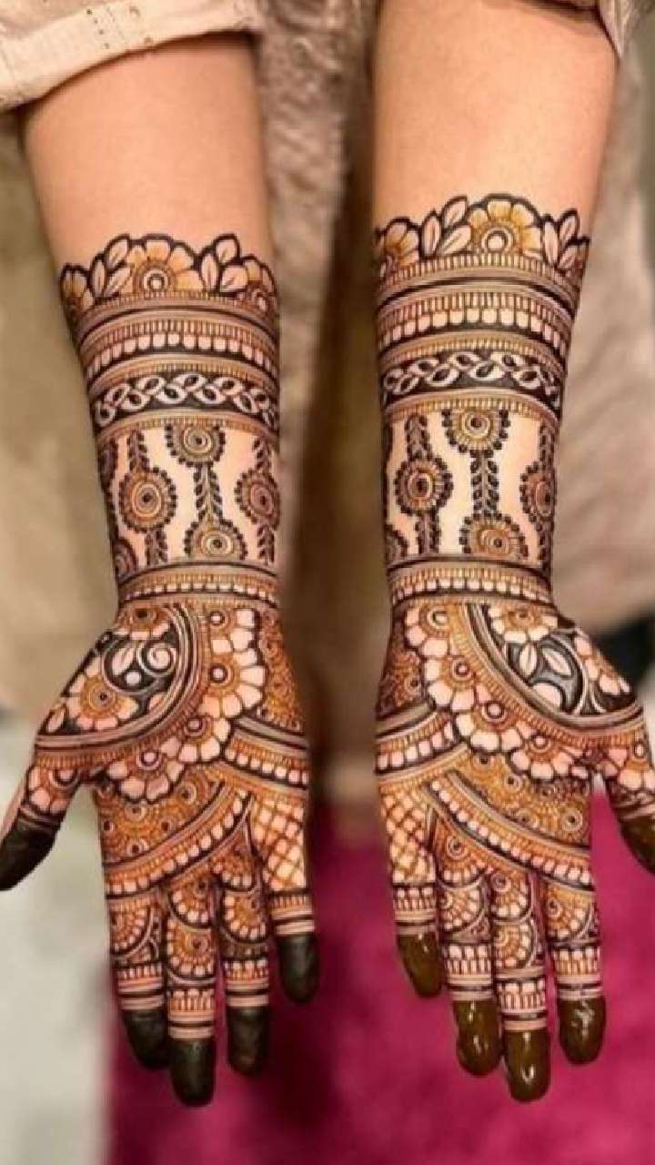 The Gujarati Traditional Style Bridal... - Kinjal Mehndi Art | Facebook