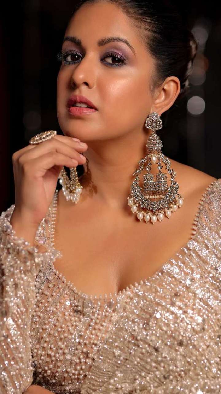 ishita dutta ear rings 1701967007 1702025952