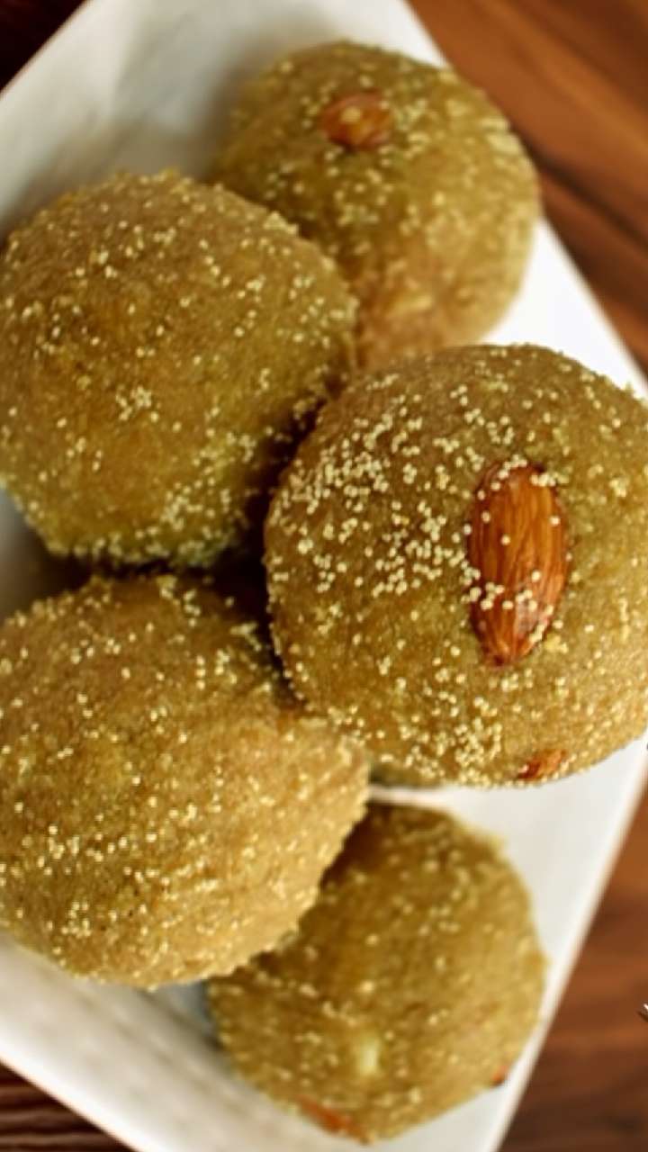 Gujarati Churma Ladoo Recipe: ગુજરાતી સ્ટાઇલમાં ઘરે બનાવો ચુરમાના લાડુ ...